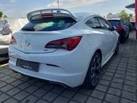 Pogled od pozadi desno