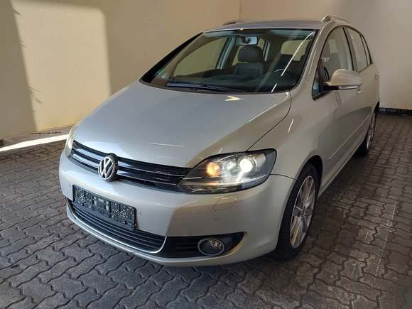 Pogled levo spredaj