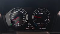 Вид на приборную панель