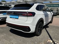 Pogled od pozadi desno