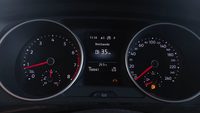Вид на приборную панель