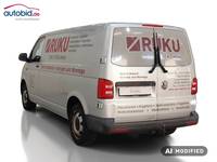 Pogled levo zadaj