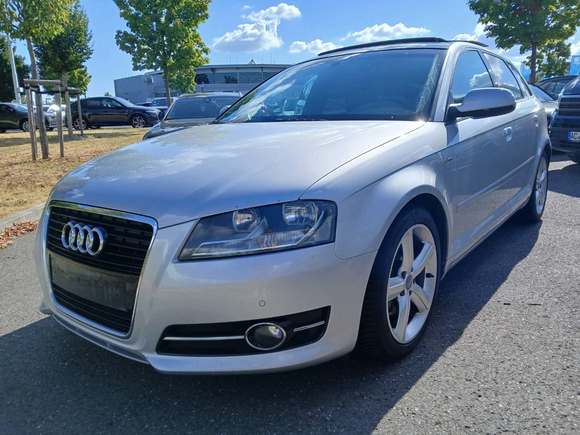Pogled levo spredaj