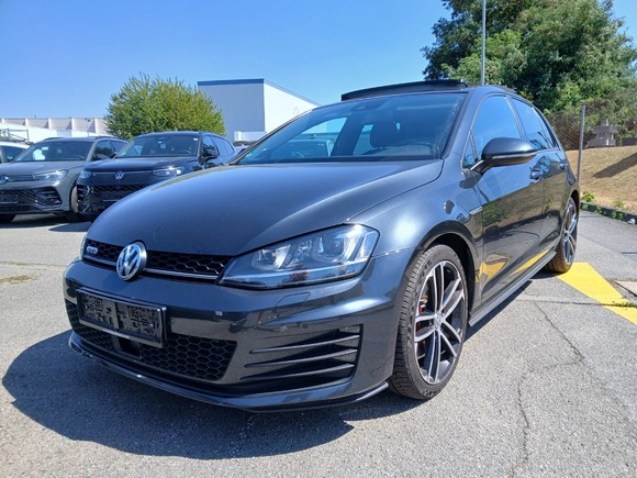 Pogled levo spredaj