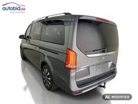 Pogled levo zadaj