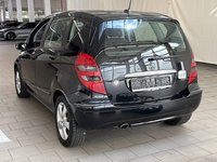 Вид сзади слева