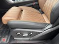 Vue des boutons de commande des sièges électriques