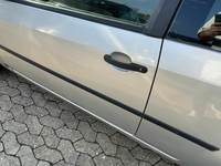 Priekšējās kreisās puses durvis