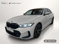 Вид спереди слева