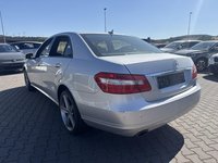 Вид сзади слева