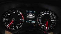 Вид на приборную панель