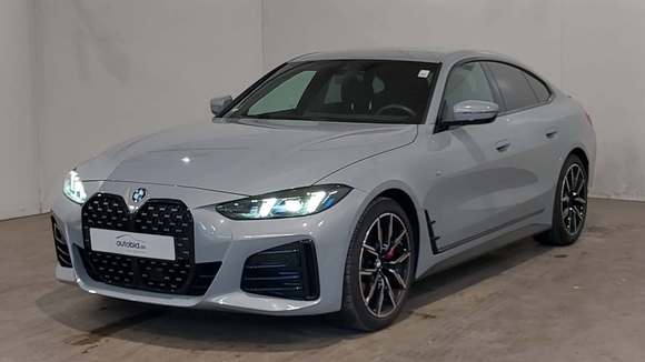 Вид спереди слева