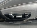 Vue des boutons de commande des sièges électriques