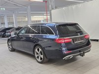 Вид сзади слева