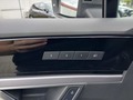 Vue des boutons de commande des sièges électriques