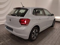 Pogled od pozadi desno