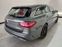 Vue de l’arrière droit