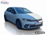 Skats no labās puses priekšā