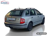 Pogled od pozadi desno