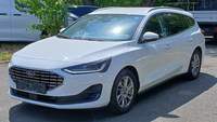 Pogled levo spredaj