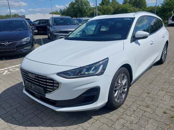 Pogled levo spredaj