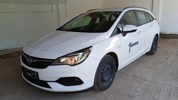 Pogled levo spredaj