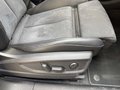 Vue des boutons de commande des sièges électriques