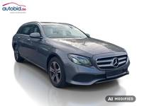 Вид спереди справа