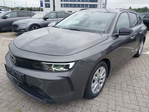 Pogled levo spredaj