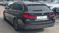 Вид сзади слева