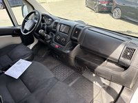 Вид на салон