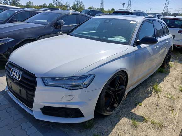 Pogled levo spredaj