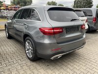 Pogled od pozadi levo