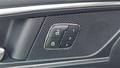 Vue des boutons de commande des sièges électriques