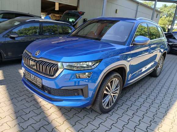 Pogled od napred levo