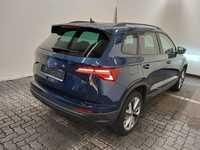Pogled desno zadaj