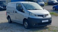 Skats no labās puses priekšā