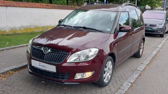 Pogled sprijeda lijevo