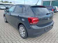 Pogled od pozadi levo