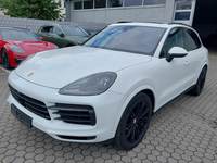 Pogled od napred levo
