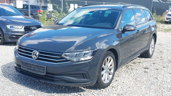 Pogled levo spredaj