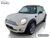 Pogled levo spredaj