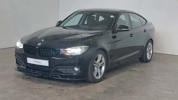 Pogled levo spredaj