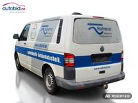 Pogled levo zadaj