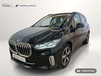 Pogled levo spredaj