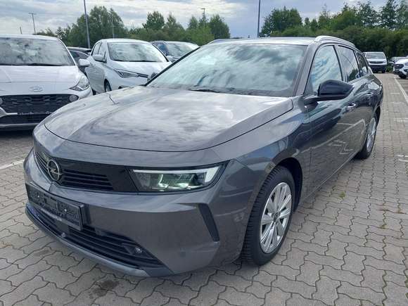 Pogled levo spredaj
