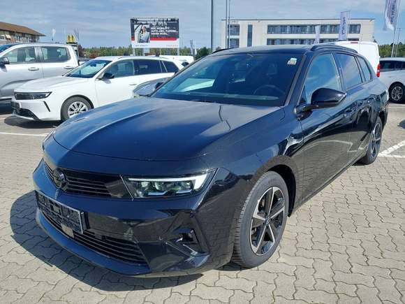 Pogled levo spredaj