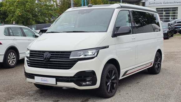 Pogled levo spredaj