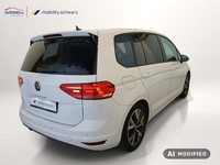 Pogled od pozadi desno