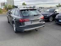 Pogled od pozadi levo